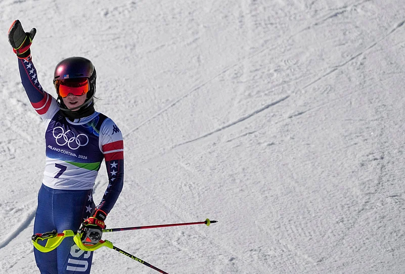 Shiffrin ends her Olympic medal drought by winning slalom gold-4