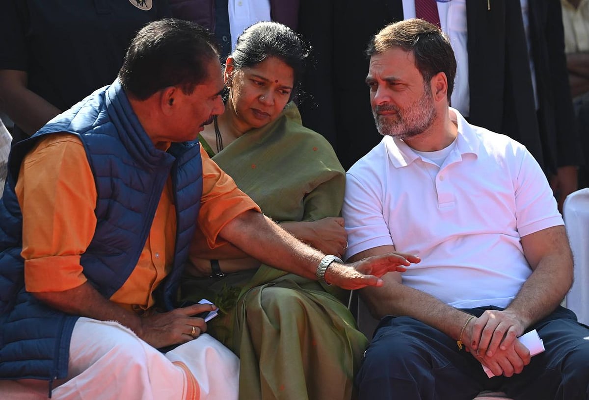 IMAGO / Newscom / EyePress : The Congress’s demand, articulated by MP Manickam Tagore, has drawn particular attention as it comes at a politically sensitive moment — after actor Vijay launched the TVK. 