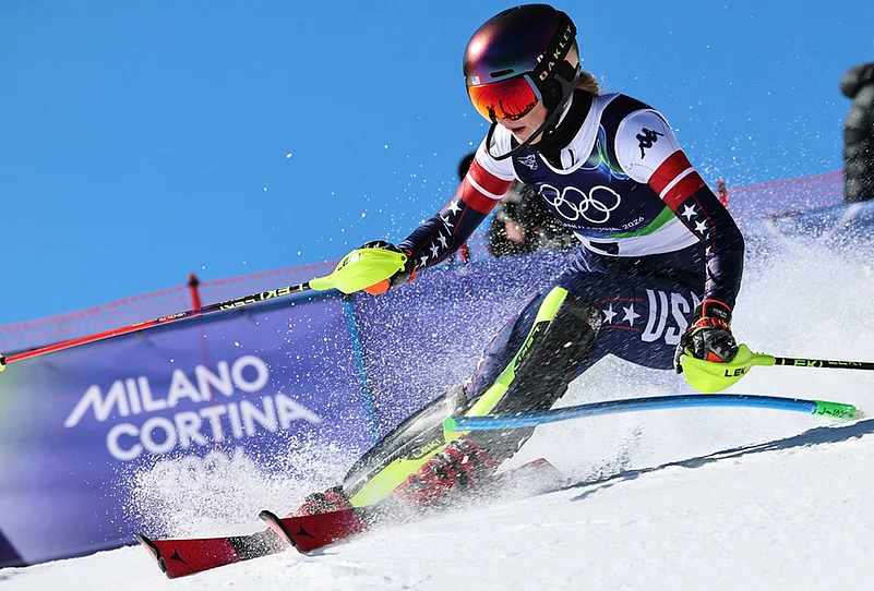 Mikaela Shiffrin ends her Olympic medal drought by winning slalom gold-13