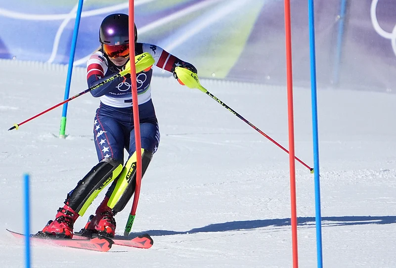 Mikaela Shiffrin ends her Olympic medal drought by winning slalom gold-14