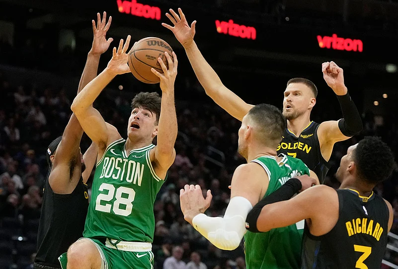 Golden State Warriors Vs Boston Celtics NBA basketball 2025-26-Hugo González