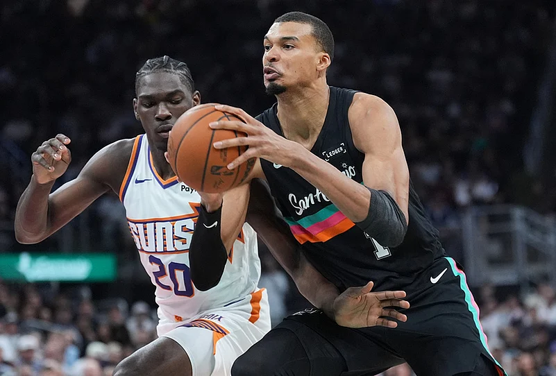 San Antonio Spurs Vs Phoenix Suns NBA basketball 2025-26-Victor Wembanyama