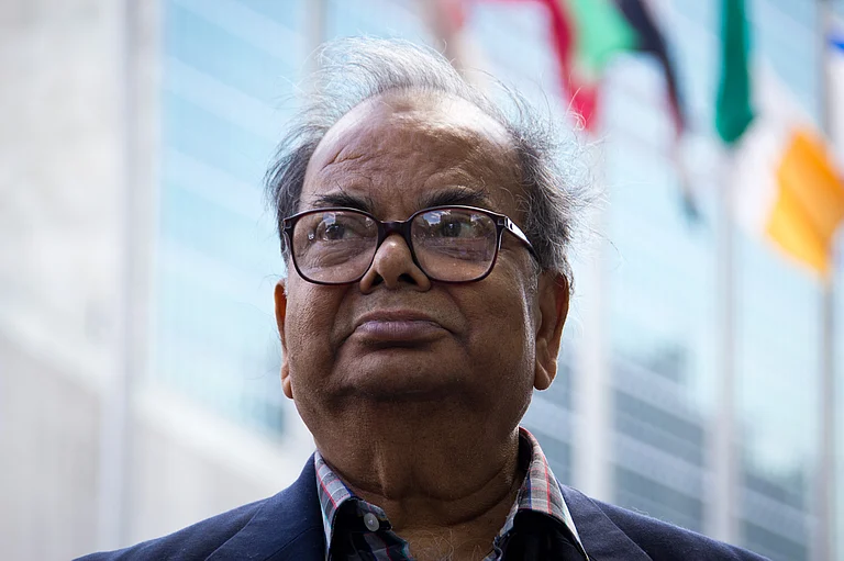 Bengali Author Sankar Passes Away - Jaitra Gillespie