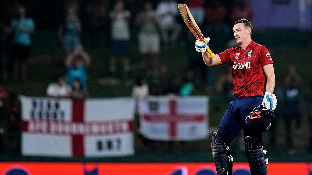 AP Photo/Eranga Jayawardena : England's captain Harry Brook celebrates his century during the T20 World Cup cricket match between England and Pakistan in Pallekele, Sri Lanka, Tuesday, Feb. 24, 2026. 