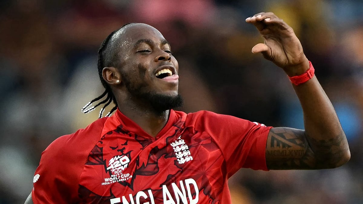 T20WorldCup/X : England cricketer Jofra Archer in action against Sri Lanka in ICC T20 World Cup 2026 Super 8. 