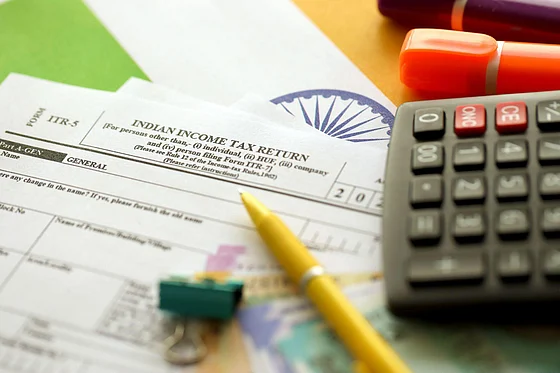 DSC Vs Aadhaar ESign: Which One Do You Need For Tax Season FY 2025-26?