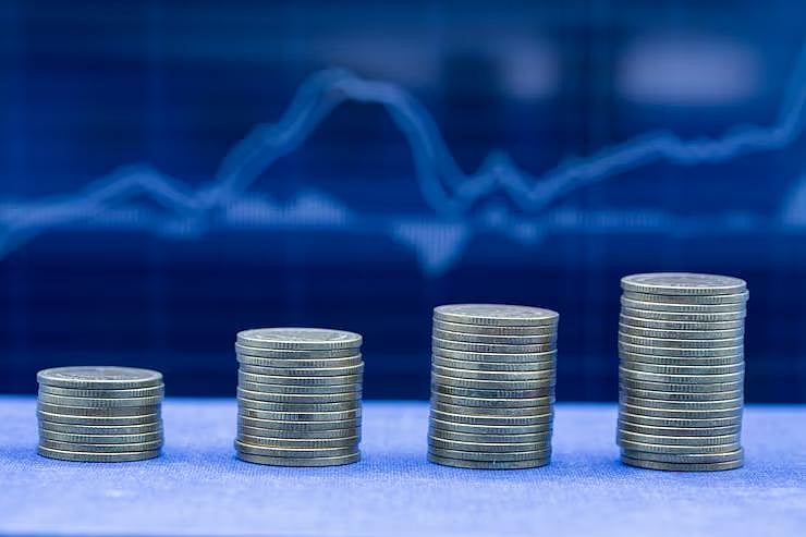 De-Dollarization Vs Digital Dollarization: Who Controls The Future Of Money?