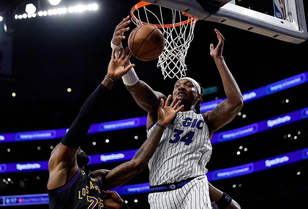 Los Angeles Lakers Vs Orlando Magic NBA basketball game-LeBron James
