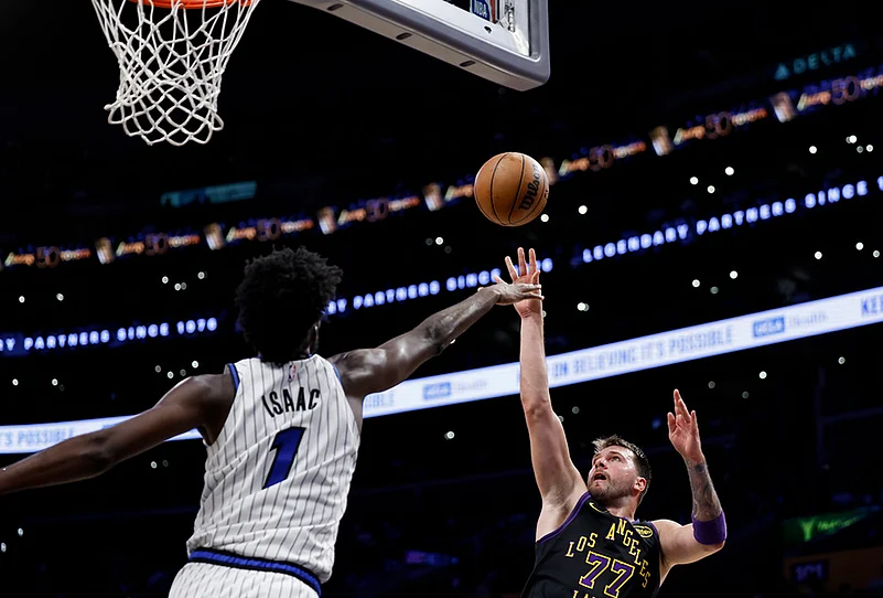 Los Angeles Lakers Vs Orlando Magic NBA basketball game-Luka Doncic