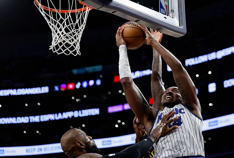 Los Angeles Lakers Vs Orlando Magic NBA basketball game-Colin Castleton