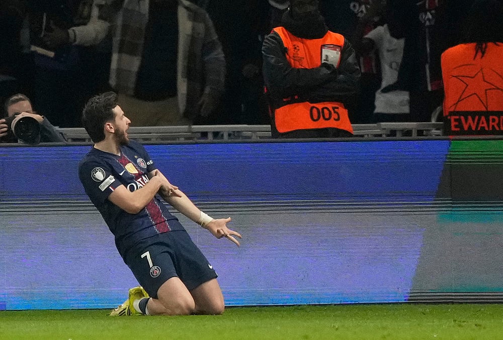 Paris Saint-Germain Vs Monaco uefa Champions League 2025-26 Playoff-Khvicha Kvaratskhelia