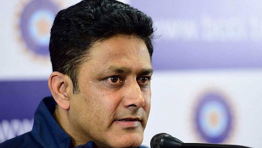Anil Kumble suggested that Pakistan should bowl first if they win the toss.