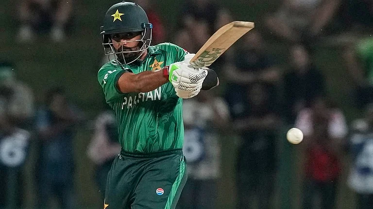 Pakistan's Babar Azam plays a shot during the T20 World Cup cricket match between England and Pakistan in Pallekele, Sri Lanka. - | Photo: AP/Eranga Jayawardena