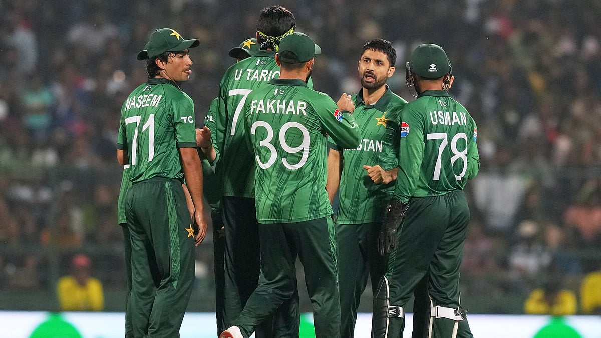 (AP Photo/Eranga Jayawardena)
 : Pakistan's Abrar Ahmed, facing the camera, celebrates with teammates the wicket of Sri Lanka's Kamil Mishara during the T20 World Cup cricket match between Pakistan and Sri Lanka in Pallekele, Sri Lanka, Saturday, Feb. 28, 2026. 