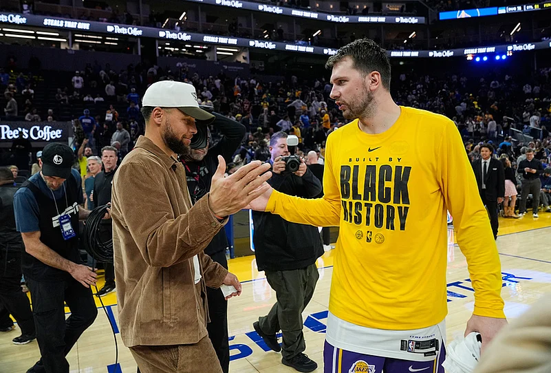 Golden State Warriors Vs Los Angeles Lakers NBA basketball photo-Stephen Curry