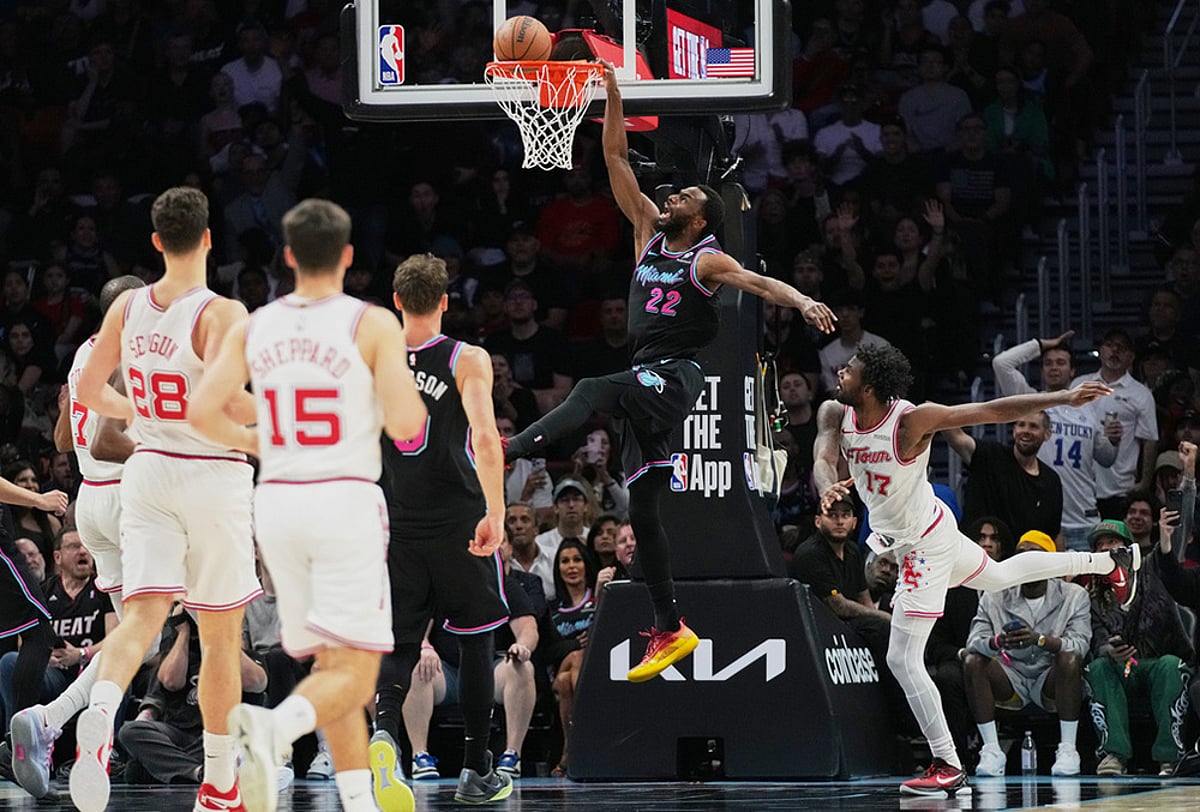 Miami Heat Vs Houston Rockets NBA basketball photo-Andrew Wiggins