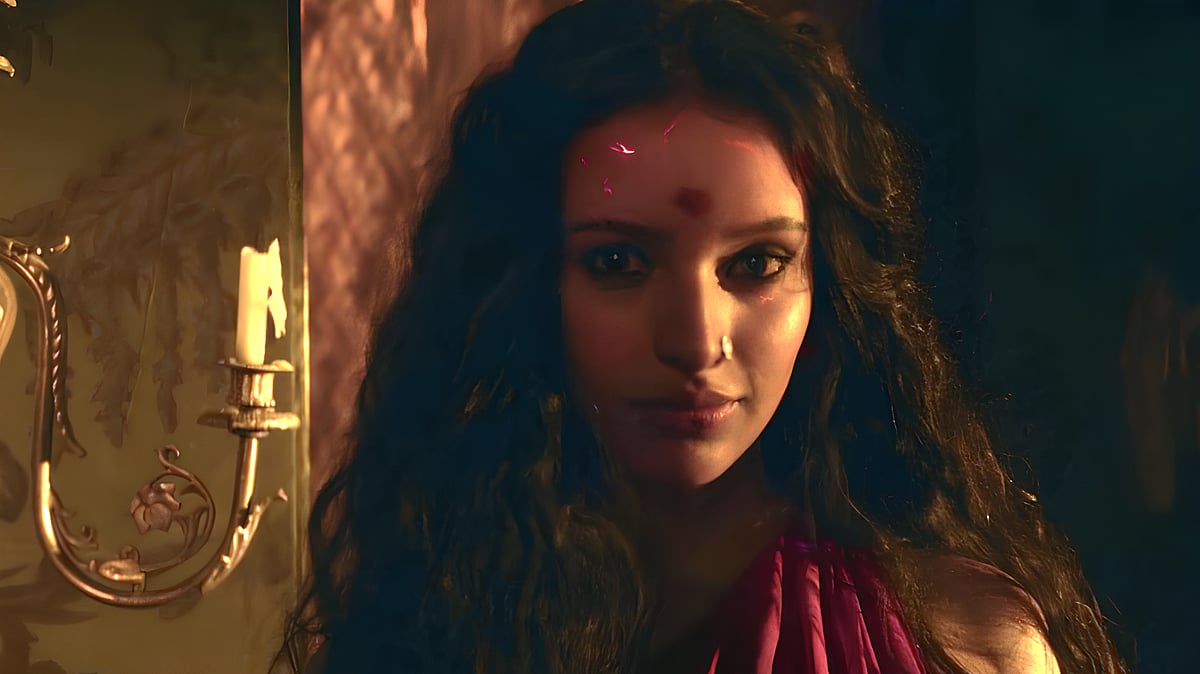 IMDB : Cycles of Violence: Still from Bulbbul