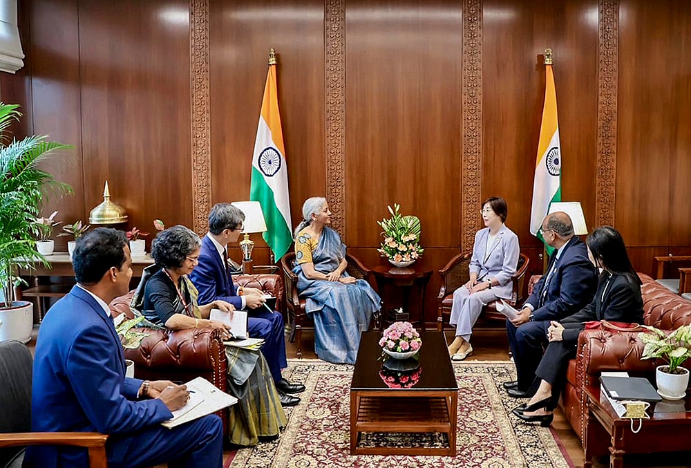 Nirmala Sitharaman meets Zou Jiayi