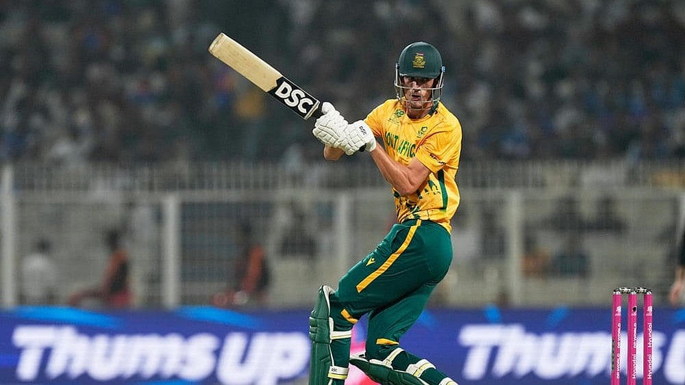 | Photo: AP/Bikas Das : South Africa's Marco Jansen plays a shot during the first T20 World Cup cricket semifinal match between New Zealand and South Africa in Kolkata.