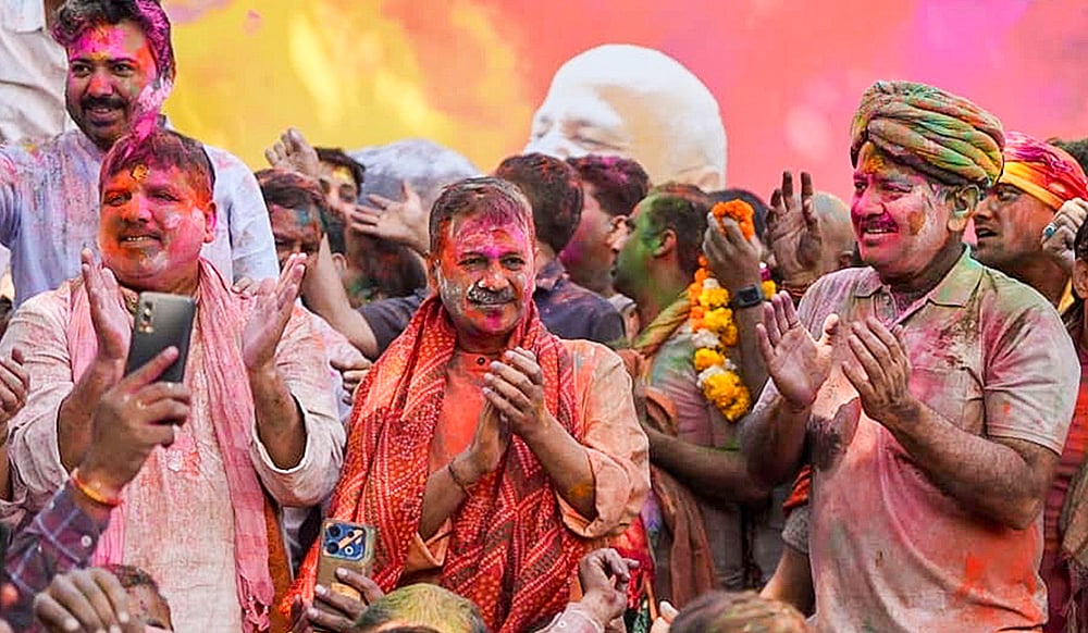 AAP leaders on Holi festival in Delhi