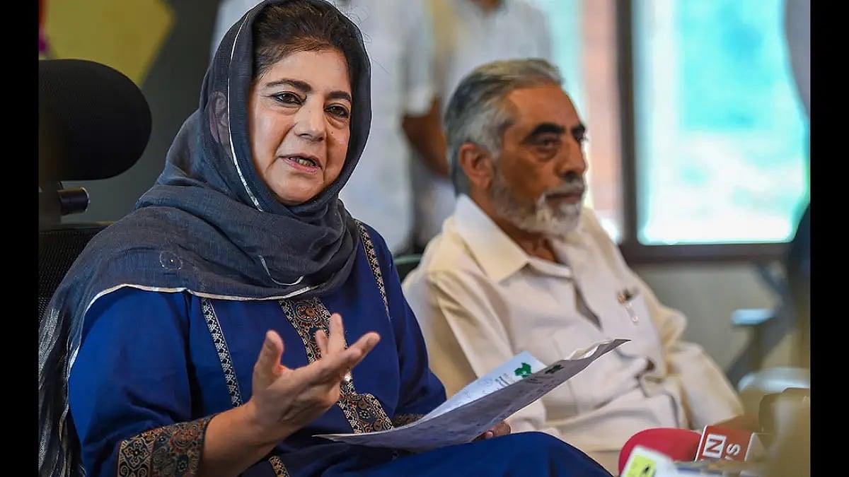Representative image : Mehbooba Mufti Burns Effigies of Trump, Netanyahu in Srinagar Over Iran Strikes