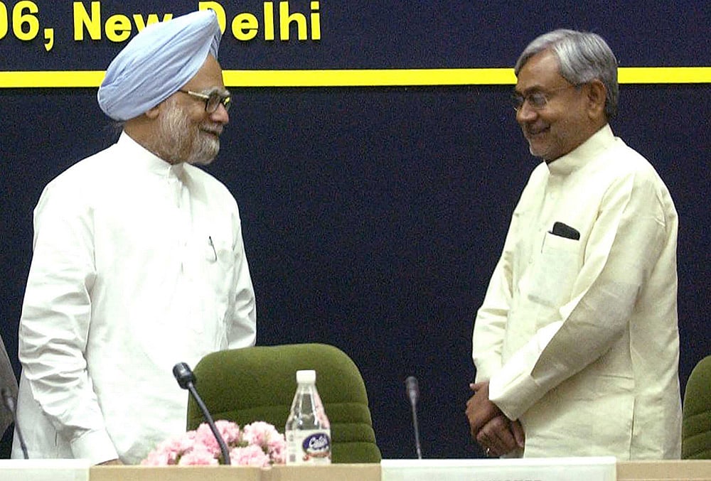 Prime Minister Manmohan Singh with Bihar Chief Minister Nitish Kumar
