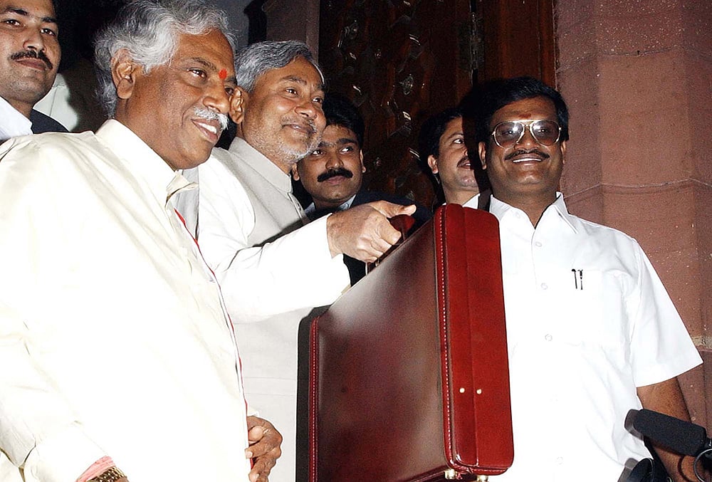 Railway Minister Nitish Kumar arrives to present the Rail Budget
