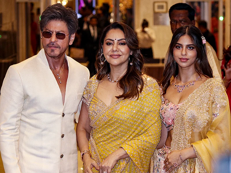 Arjun Tendulkar and Saaniya Chandhok marriage photos-Shah Rukh Khan