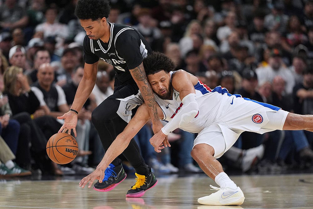 NBA: Detroit Pistons vs San Antonio Spurs
