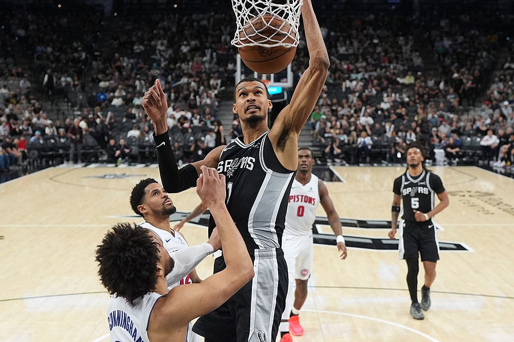 NBA Basketball: Detroit Pistons vs San Antonio Spurs