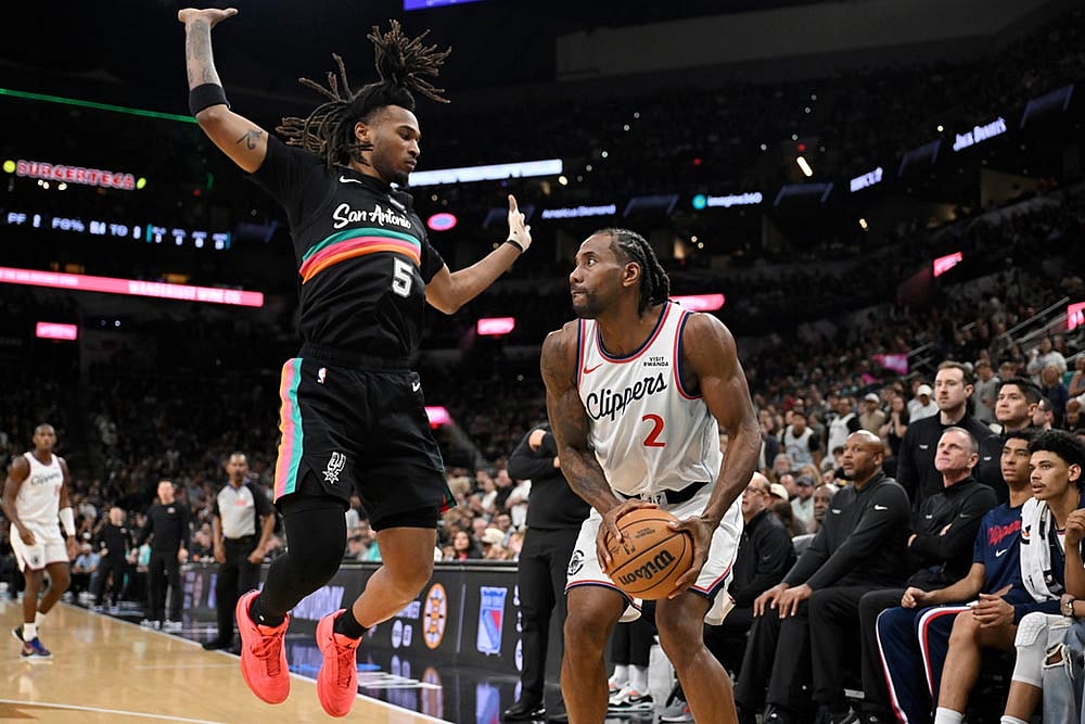 NBA Basketball Game: Los Angeles Clippers vs San Antonio Spurs
