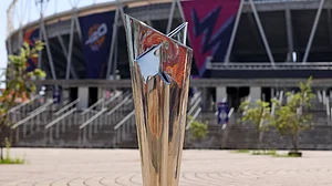 ICC/X : ICC T20 World Cup trophy.