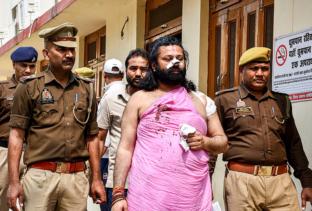 Complainant in Swami Avimukteswaranand case attacked with razor on train