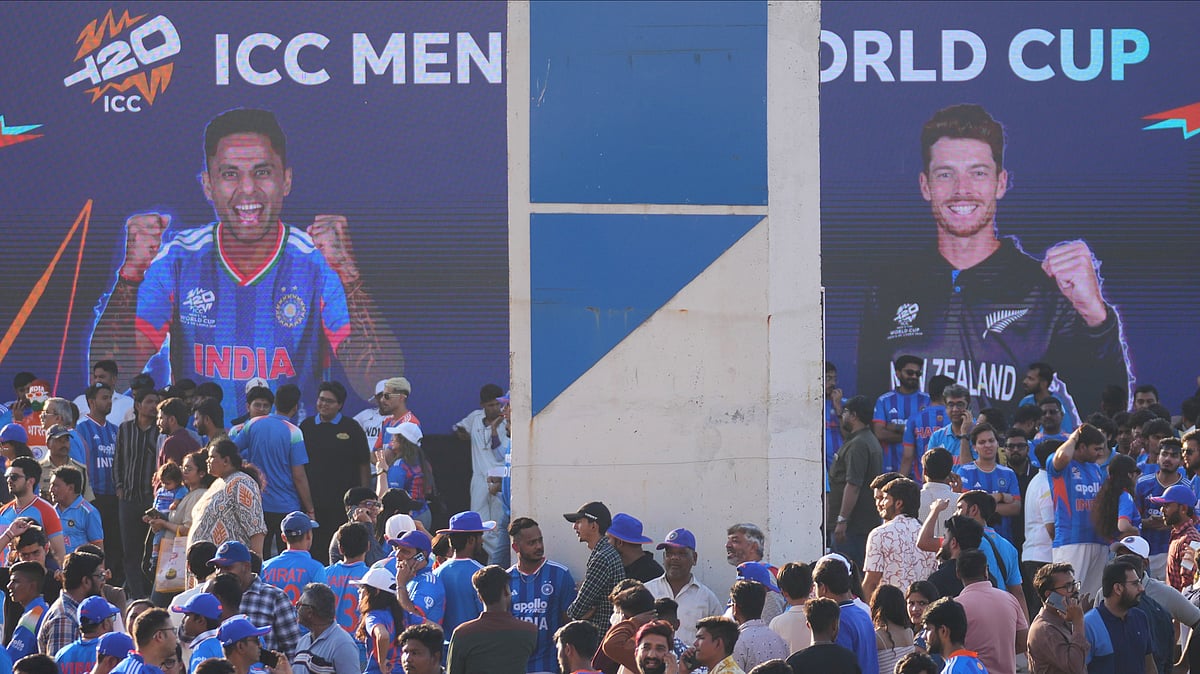 Cricket fans arrive for the T20 World Cup cricket final match between India and New Zealand in Ahmedabad, India, Sunday, March 8, 2026.  - | Photo: AP/Rafiq Maqbool