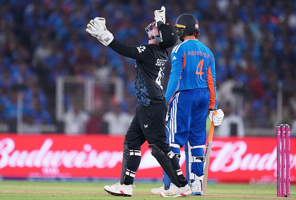 India vs New Zealand T20 World Cup Cricket final-Tim Seifert