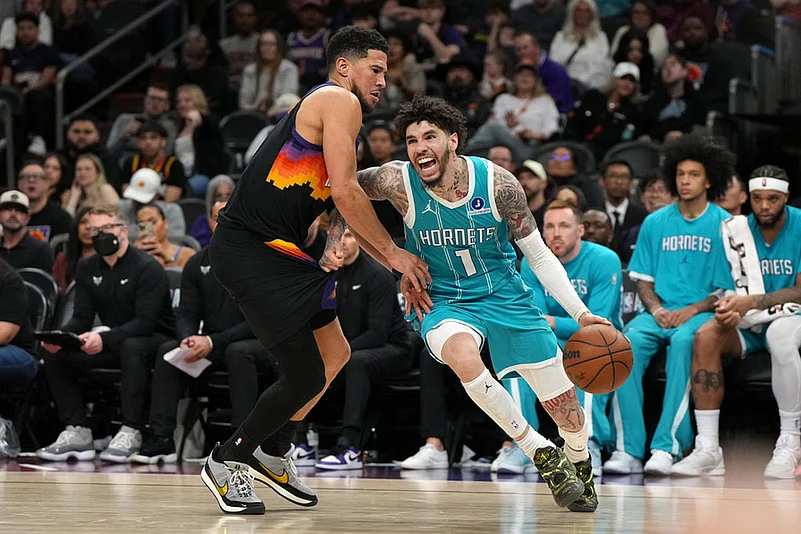 NBA: Charlotte Hornets vs Phoenix Suns