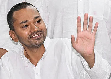 JDU Leader Loses Rs 7 Lakh Gold Chain At Nishant Kumar's Event