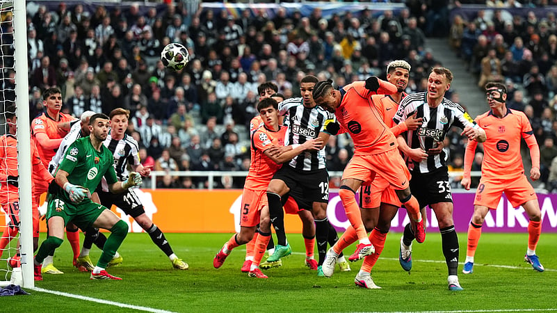 Newcastle United vs Barcelona live score UEFA Champions League 2025-26 Round of 16 leg 1