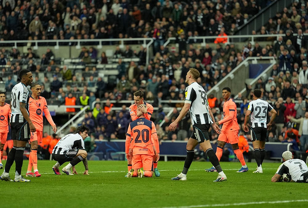 Newcastle United vs fc Barcelona UEFA Champions League soccer-Dani Olmo