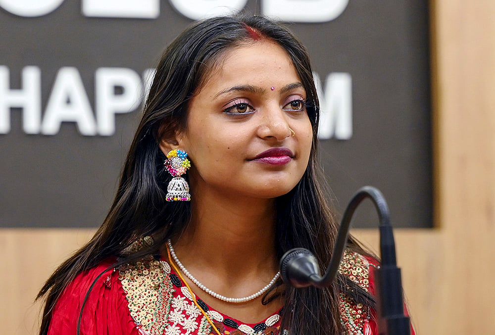 Monalisa hold press meet after temple wedding