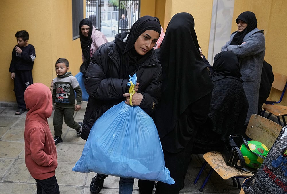 Humanitarian aid for displaced 