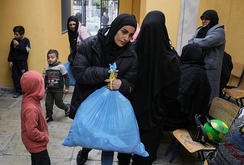 Humanitarian aid for displaced