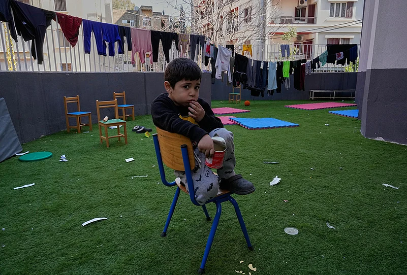Children displaced Lebanon war