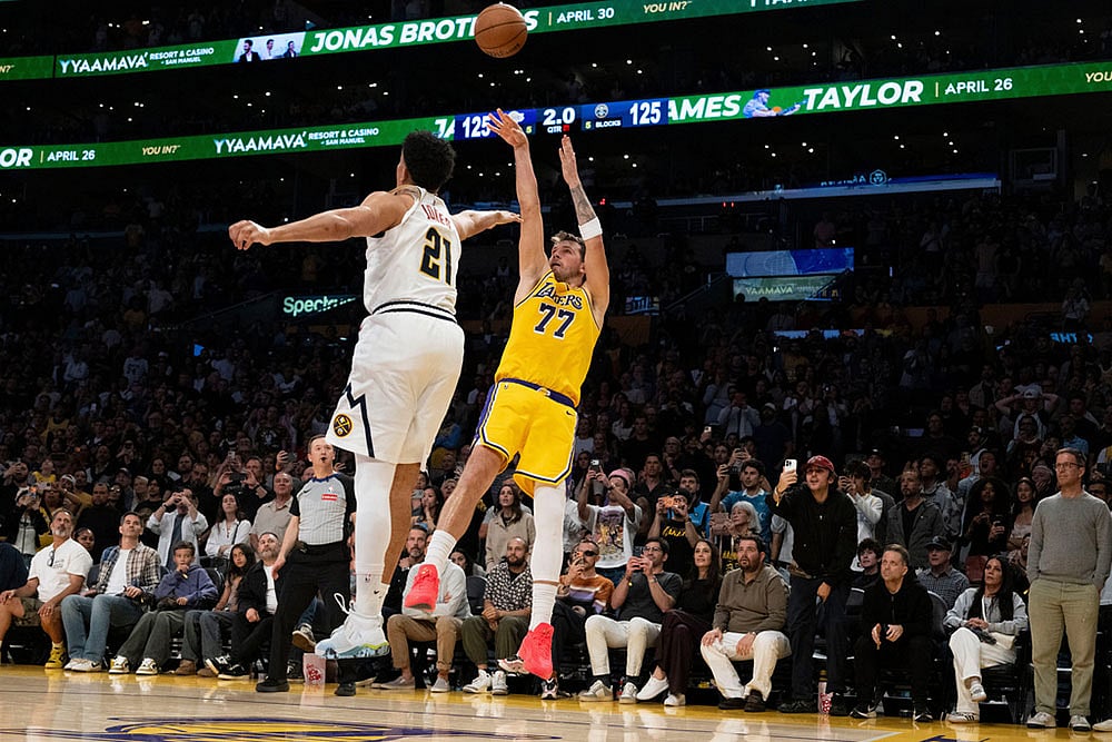 Basketball: Los Angeles Lakers vs Denver Nuggets