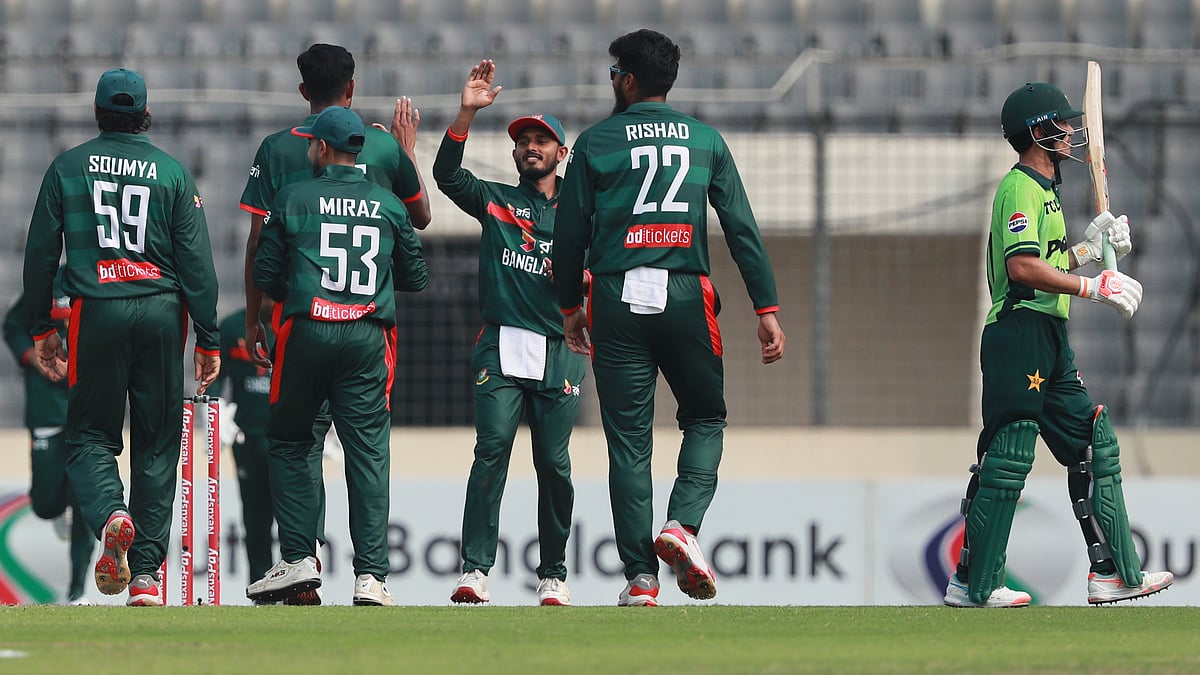 PAK vs BAN 3rd ODI Live: With both teams winning one game each, the 3rd ODI will be a decider. - AP/Mahmud Hossain Opu