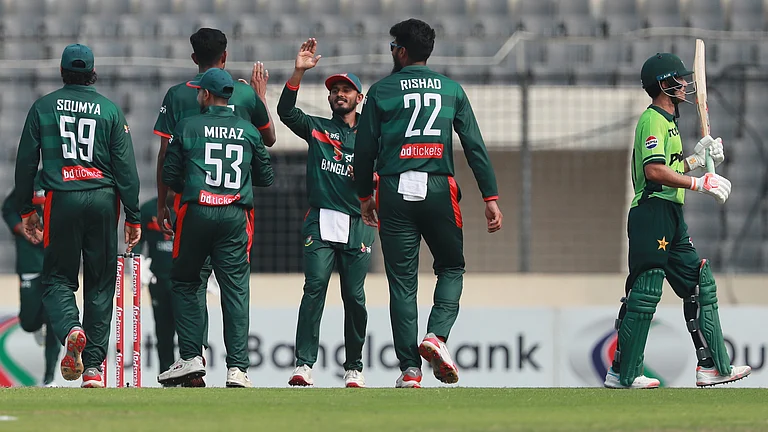 PAK vs BAN 3rd ODI Live: With both teams winning one game each, the 3rd ODI will be a decider. - AP/Mahmud Hossain Opu