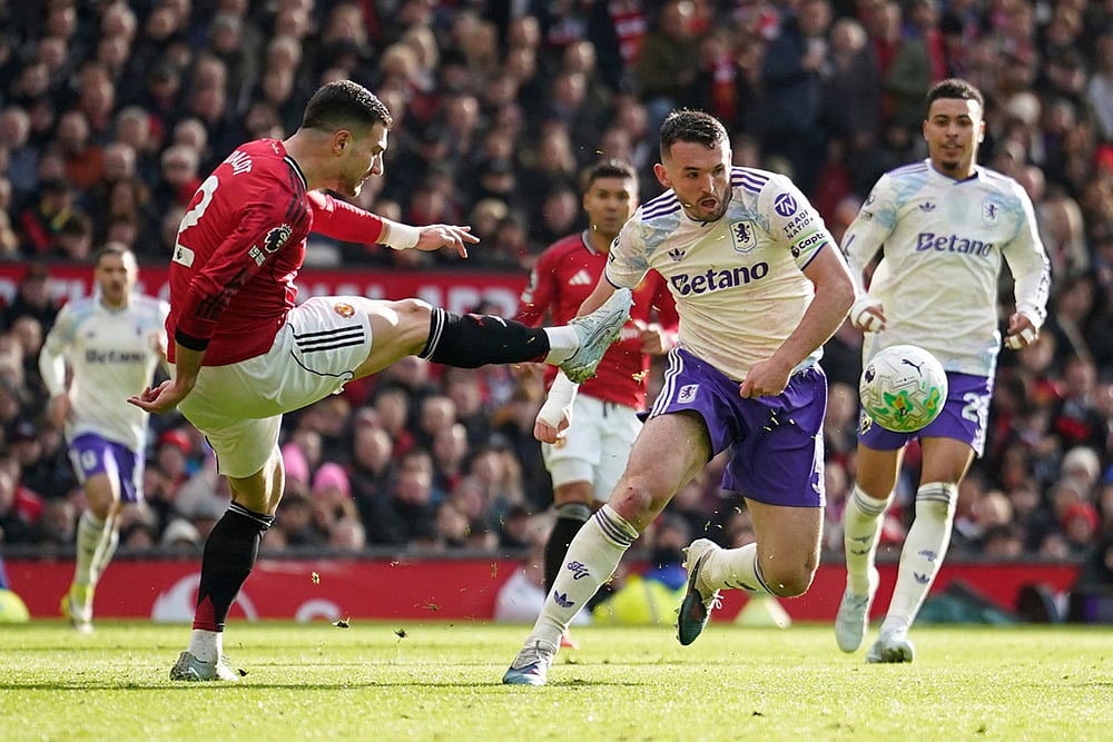 English Premier League: Aston Villa vs Manchester United