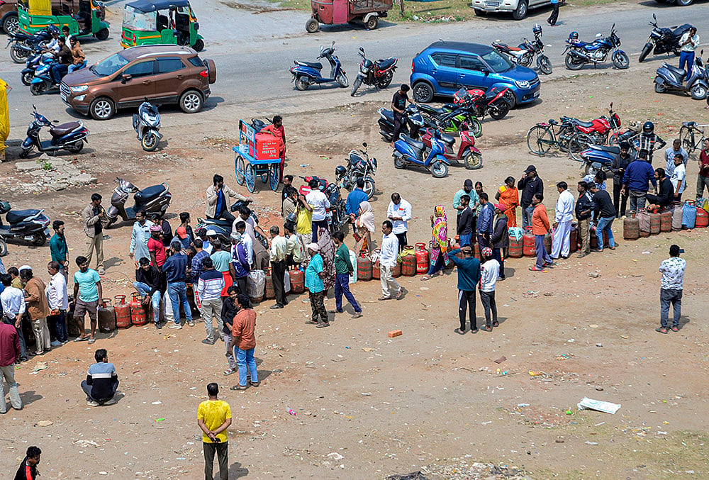 Middle East conflict: LPG crisis in Ranchi