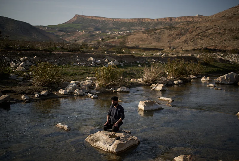 Photos from the Mideast in the 2nd week of the Iran war