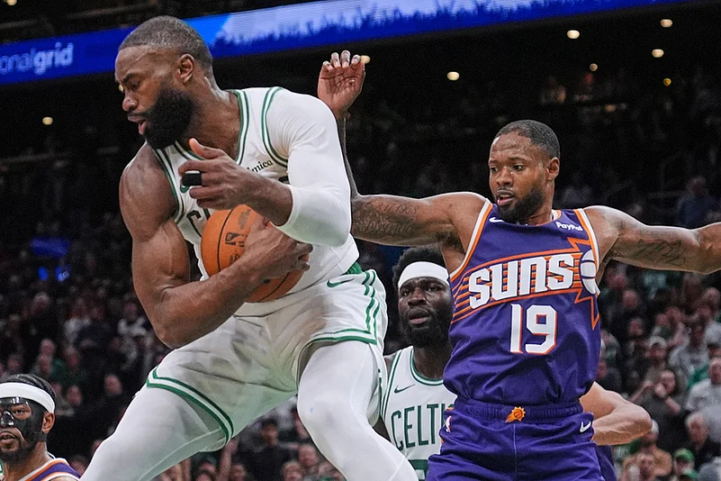 NBA Basketball Game: Phoenix Suns vs Boston Celtics
